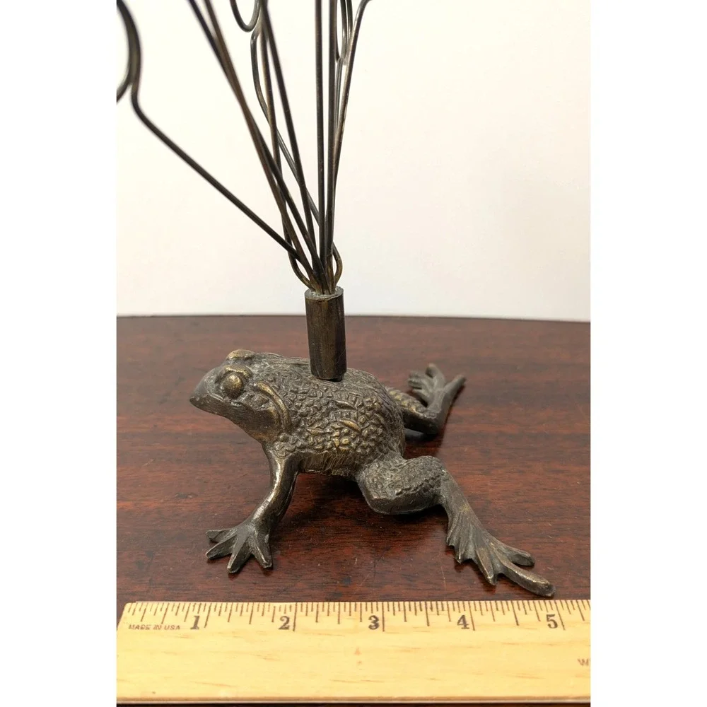 Vintage Cast Iron Frog Photo Holder 12